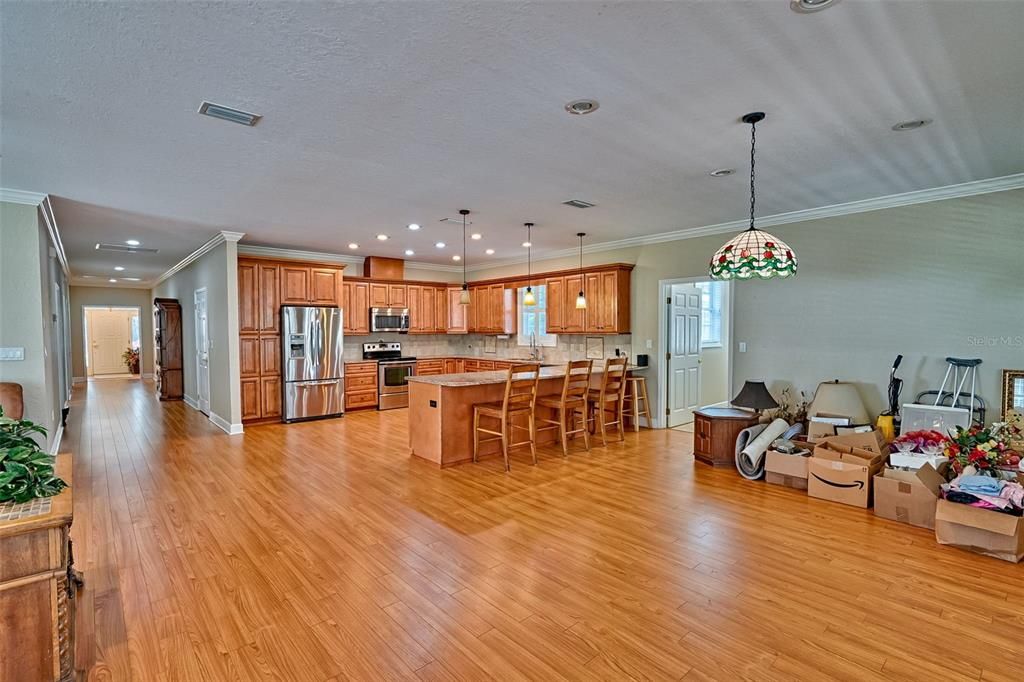 待售: $365,000 (3 贝兹, 2 浴室, 2643 平方英尺)