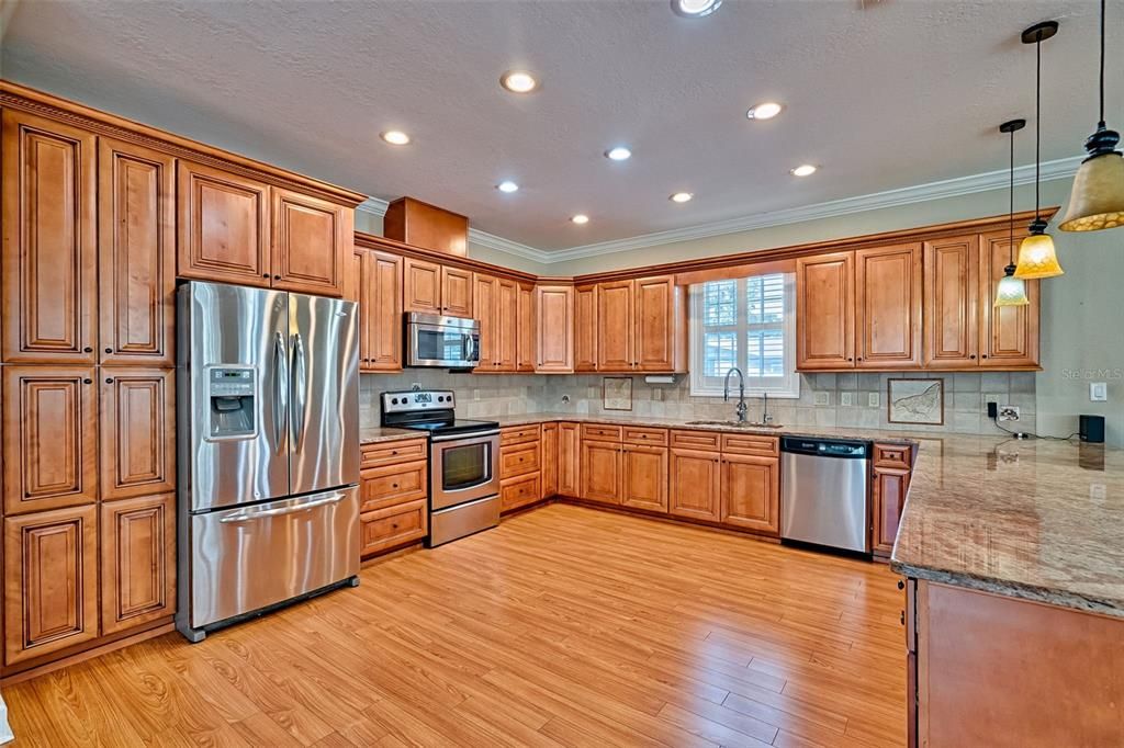 待售: $365,000 (3 贝兹, 2 浴室, 2643 平方英尺)