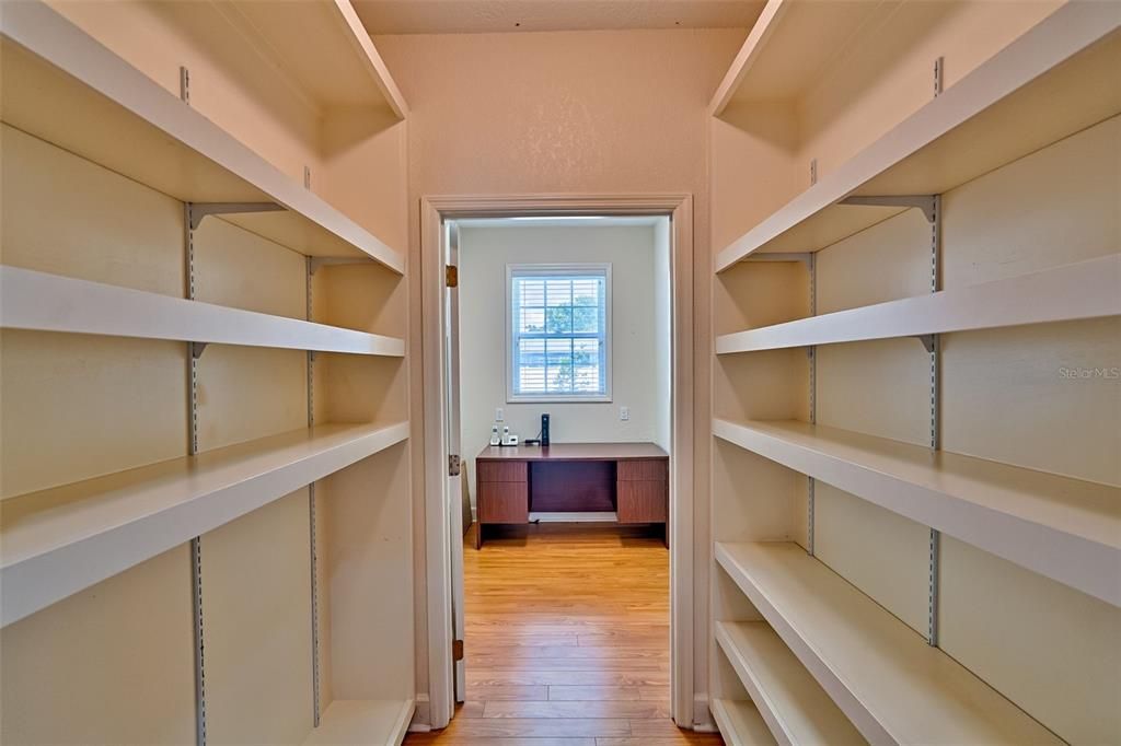 待售: $365,000 (3 贝兹, 2 浴室, 2643 平方英尺)