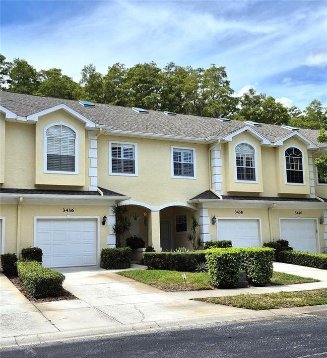 合同活跃: $2,600 (3 贝兹, 2 浴室, 2098 平方英尺)