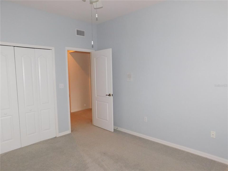 合同活跃: $2,600 (3 贝兹, 2 浴室, 2098 平方英尺)