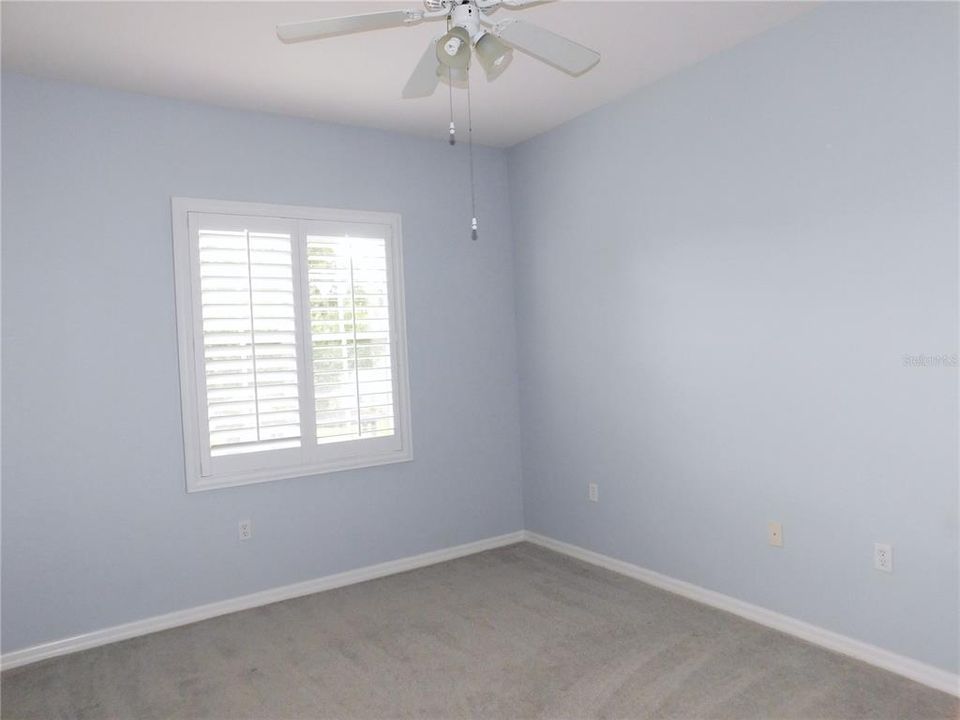 合同活跃: $2,600 (3 贝兹, 2 浴室, 2098 平方英尺)