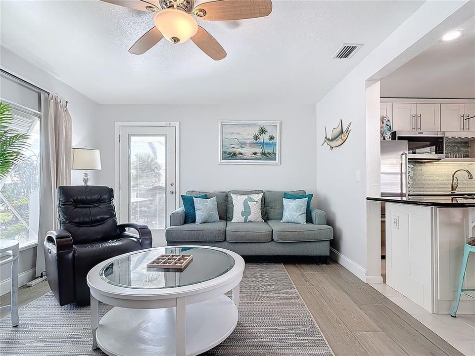 For Sale: $680,000 (3 beds, 3 baths, 1188 Square Feet)