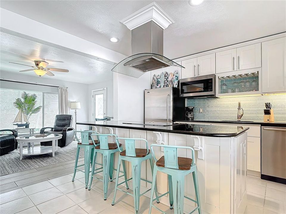 For Sale: $680,000 (3 beds, 3 baths, 1188 Square Feet)