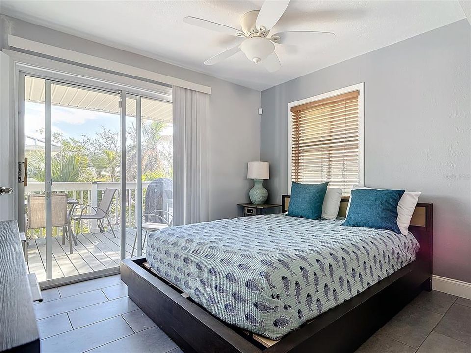 For Sale: $680,000 (3 beds, 3 baths, 1188 Square Feet)