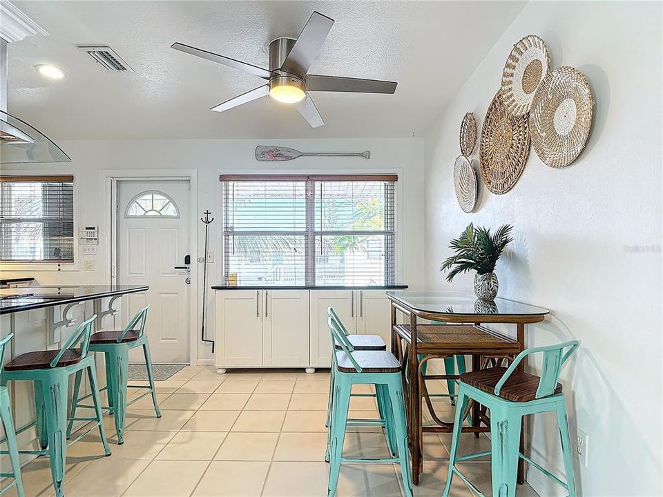 For Sale: $680,000 (3 beds, 3 baths, 1188 Square Feet)