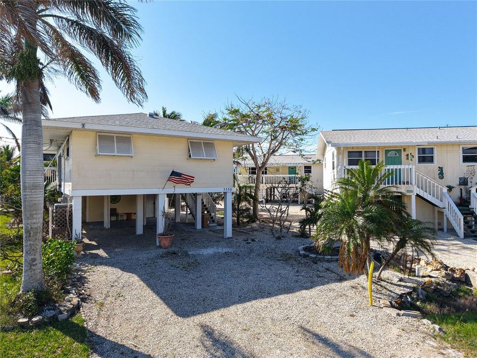 For Sale: $680,000 (3 beds, 3 baths, 1188 Square Feet)