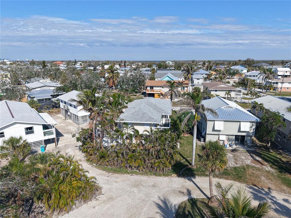 For Sale: $680,000 (3 beds, 3 baths, 1188 Square Feet)