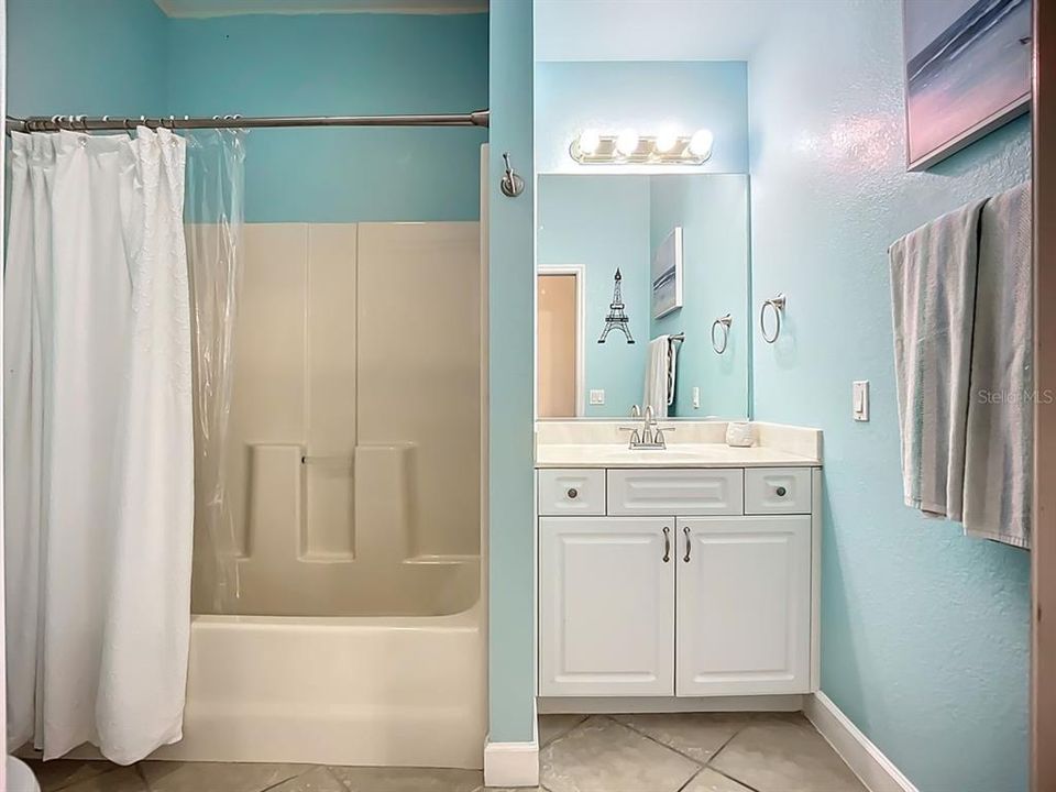 待售: $330,000 (3 贝兹, 2 浴室, 1859 平方英尺)