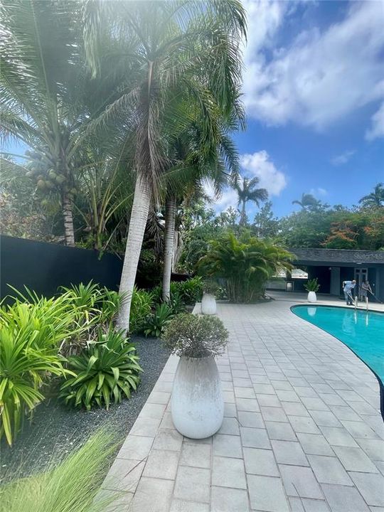 En Venta: $750,000 (4 camas, 3 baños, 3131 Pies cuadrados)