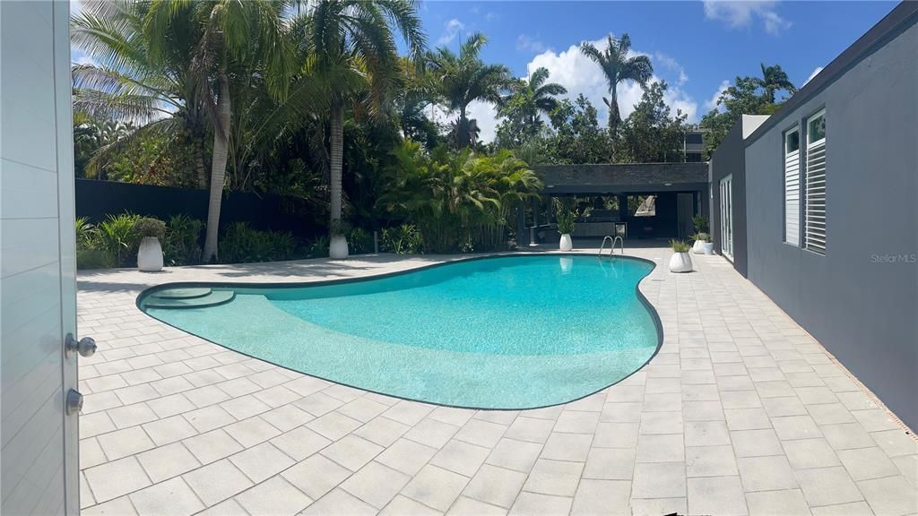 En Venta: $750,000 (4 camas, 3 baños, 3131 Pies cuadrados)