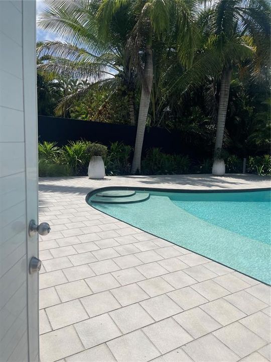 En Venta: $750,000 (4 camas, 3 baños, 3131 Pies cuadrados)