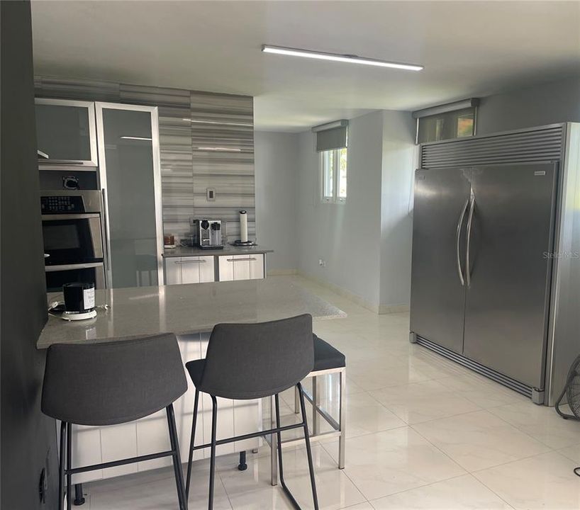 En Venta: $750,000 (4 camas, 3 baños, 3131 Pies cuadrados)
