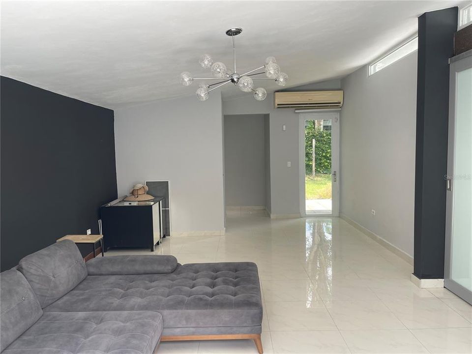 En Venta: $750,000 (4 camas, 3 baños, 3131 Pies cuadrados)