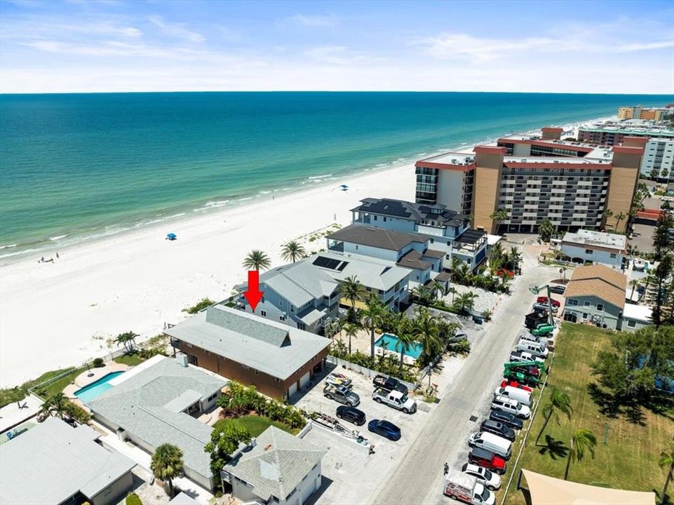 待售: $4,800,000 (0.23 acres)