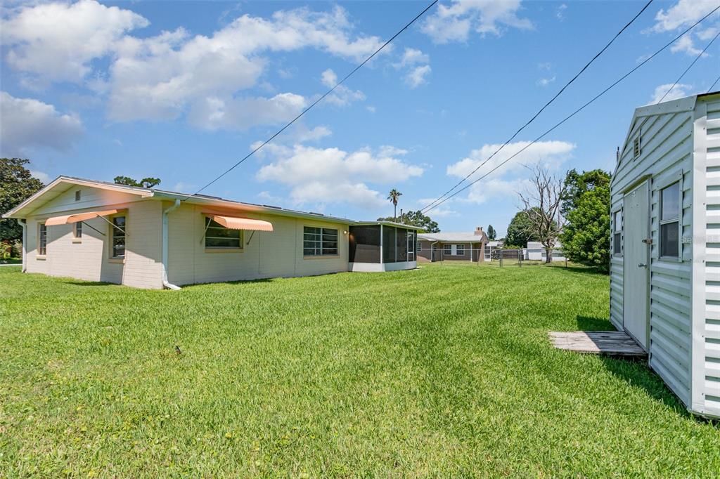 For Sale: $227,500 (2 beds, 1 baths, 1175 Square Feet)