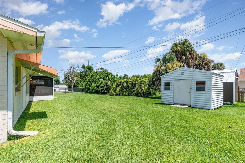 For Sale: $227,500 (2 beds, 1 baths, 1175 Square Feet)