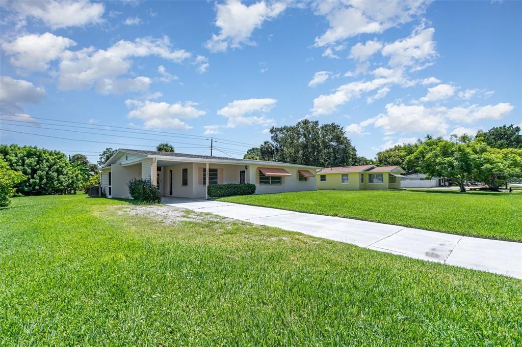 For Sale: $227,500 (2 beds, 1 baths, 1175 Square Feet)