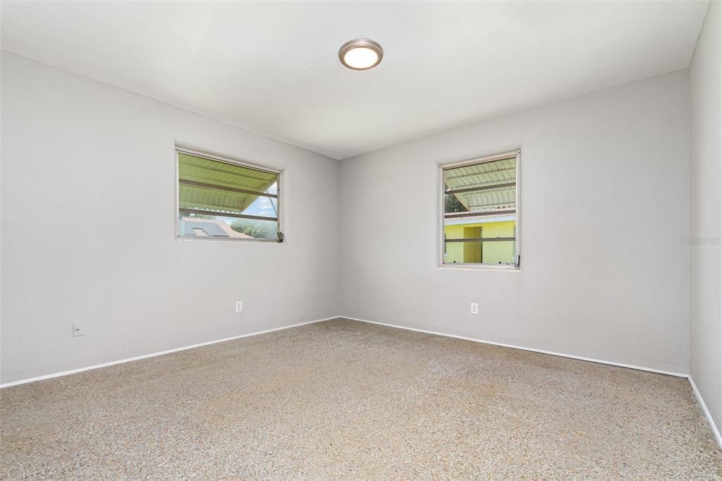 For Sale: $227,500 (2 beds, 1 baths, 1175 Square Feet)