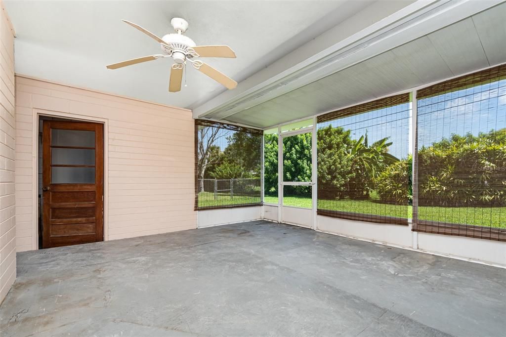 For Sale: $227,500 (2 beds, 1 baths, 1175 Square Feet)