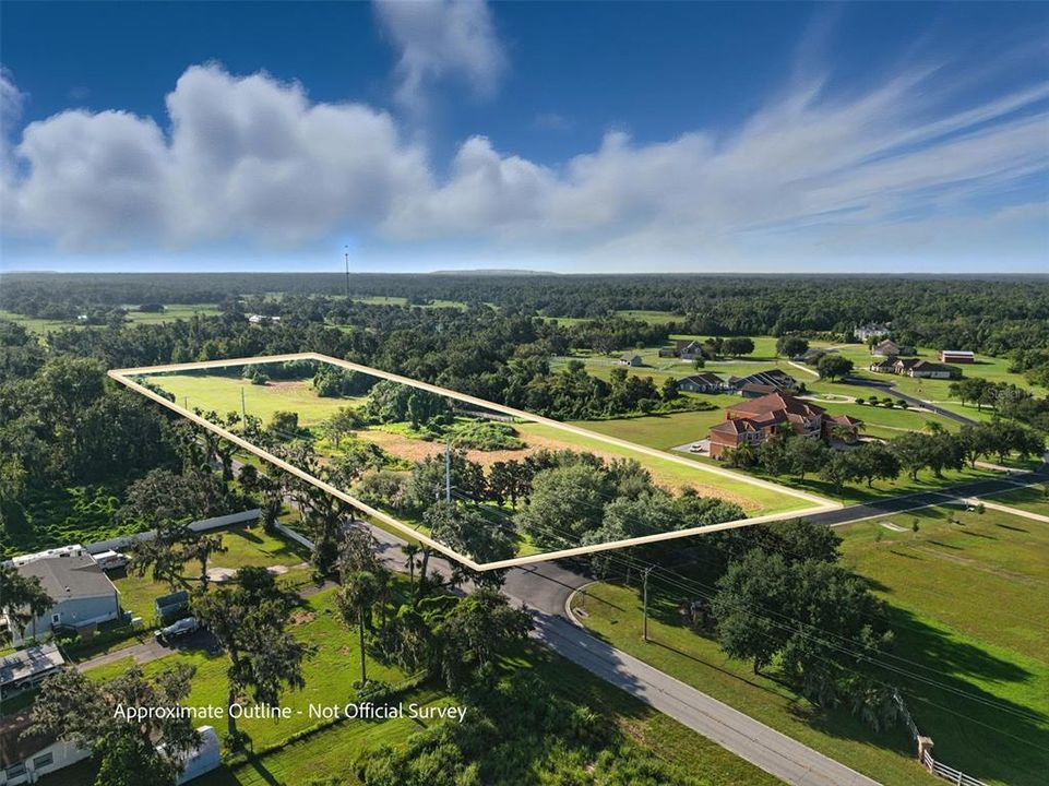 En Venta: $220,000 (6.19 acres)