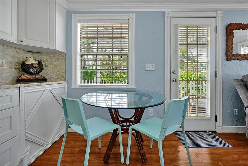 待售: $3,600,000 (20 贝兹, 16 浴室, 13835 平方英尺)