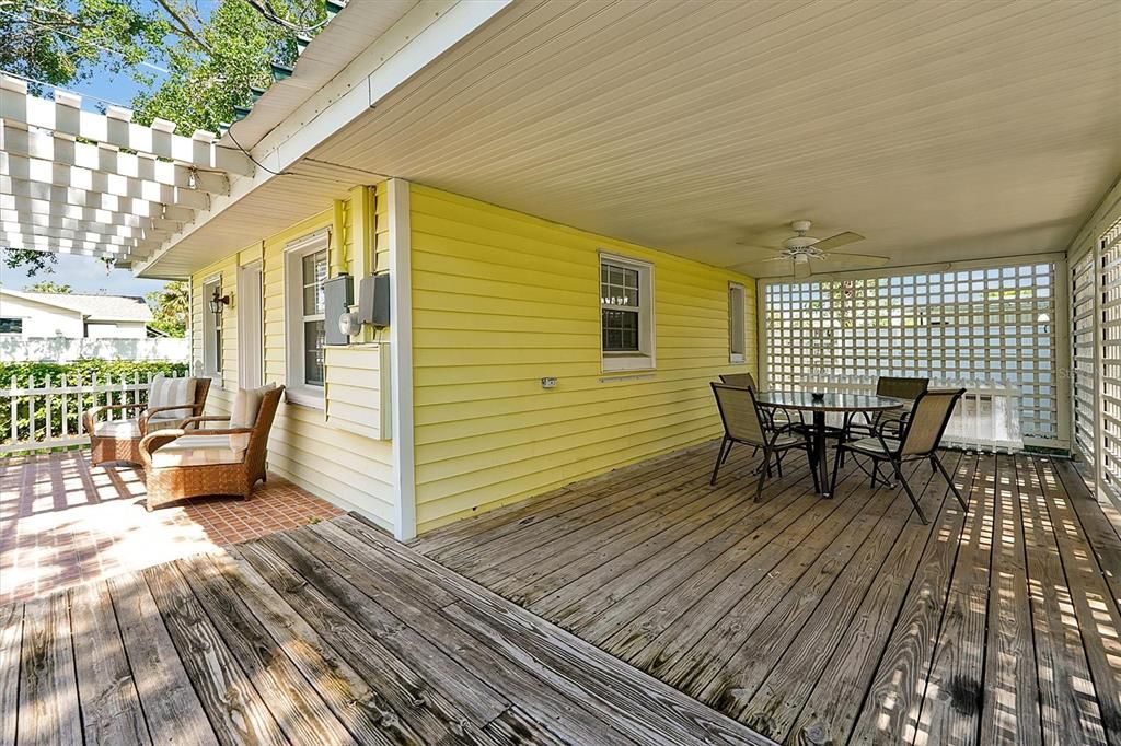 待售: $3,600,000 (20 贝兹, 16 浴室, 13835 平方英尺)