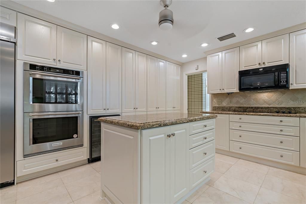 For Sale: $1,699,999 (4 beds, 3 baths, 4873 Square Feet)