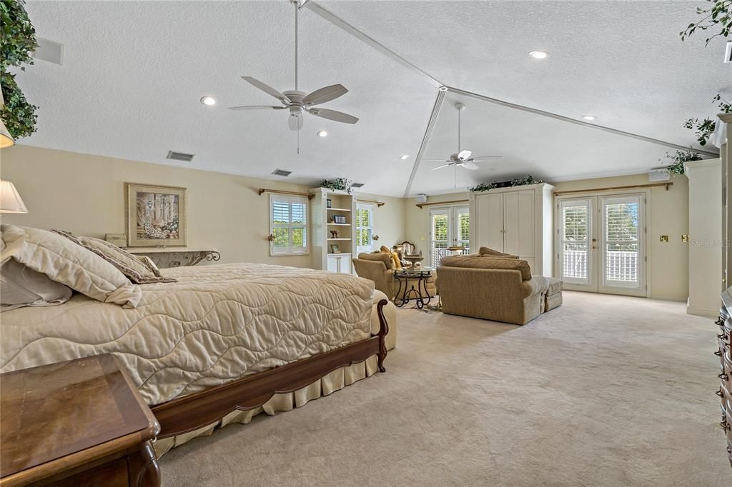 For Sale: $1,699,999 (4 beds, 3 baths, 4873 Square Feet)