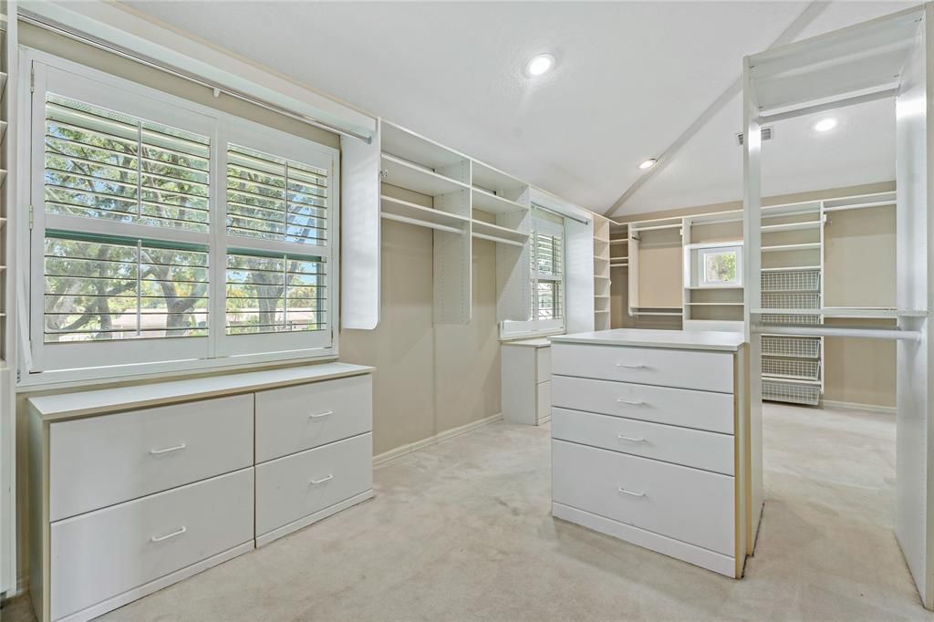 For Sale: $1,699,999 (4 beds, 3 baths, 4873 Square Feet)