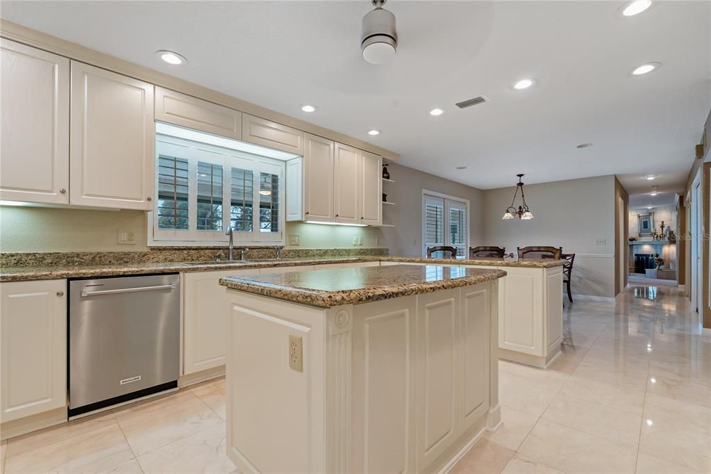 For Sale: $1,699,999 (4 beds, 3 baths, 4873 Square Feet)