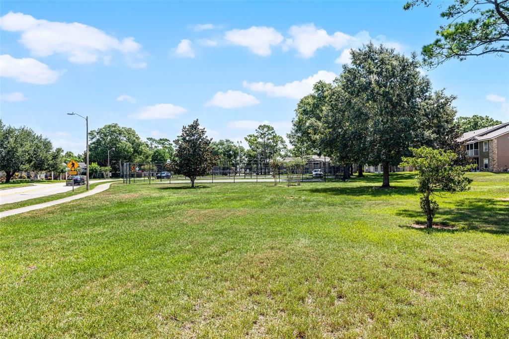 Под контрактом: $235,000 (2 спален, 2 ванн, 1098 Квадратных фут)