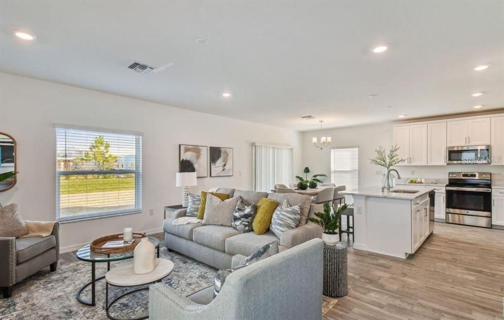 Active With Contract: $314,990 (4 beds, 3 baths, 2134 Square Feet)