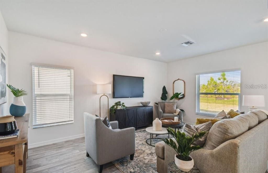 Active With Contract: $314,990 (4 beds, 3 baths, 2134 Square Feet)