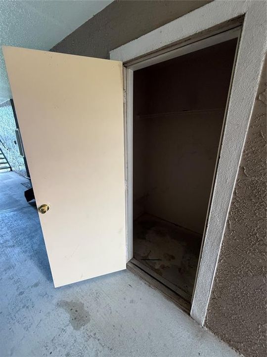 待售: $160,000 (1 贝兹, 1 浴室, 792 平方英尺)