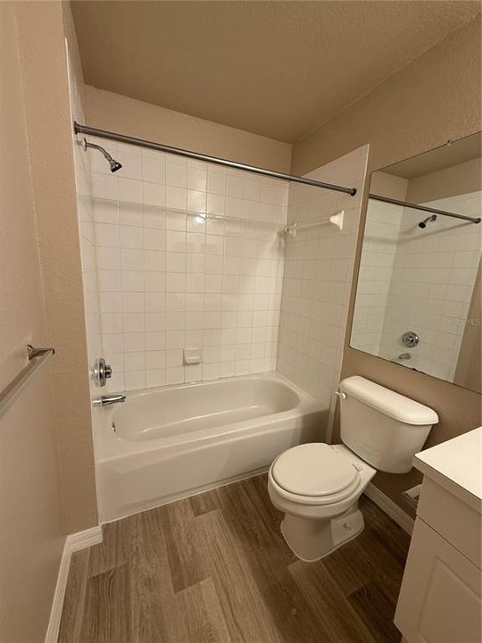 待售: $160,000 (1 贝兹, 1 浴室, 792 平方英尺)