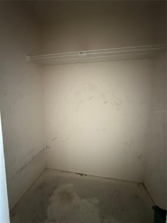 待售: $160,000 (1 贝兹, 1 浴室, 792 平方英尺)