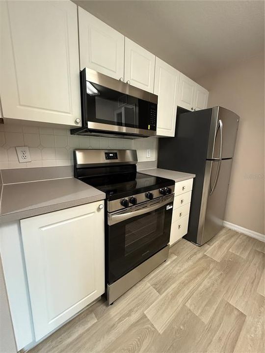 待售: $160,000 (1 贝兹, 1 浴室, 792 平方英尺)