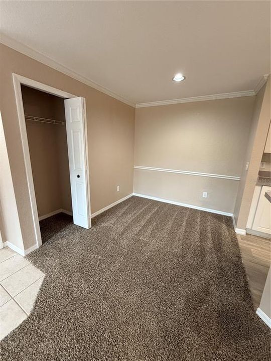 待售: $160,000 (1 贝兹, 1 浴室, 792 平方英尺)