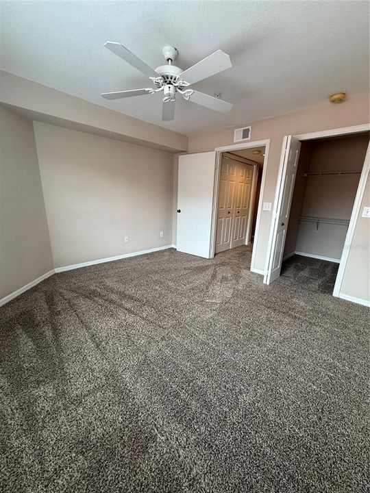 待售: $160,000 (1 贝兹, 1 浴室, 792 平方英尺)