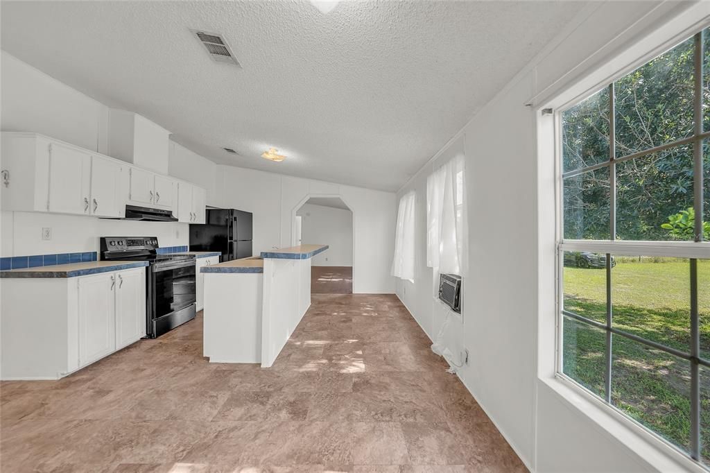 For Sale: $170,000 (3 beds, 2 baths, 1620 Square Feet)