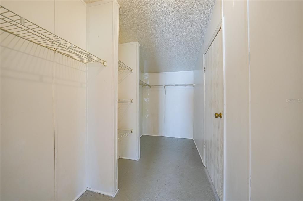 For Sale: $170,000 (3 beds, 2 baths, 1620 Square Feet)