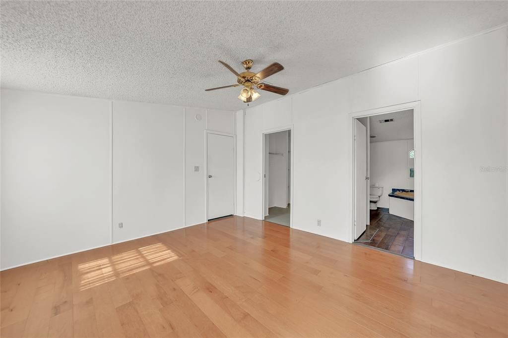 For Sale: $170,000 (3 beds, 2 baths, 1620 Square Feet)