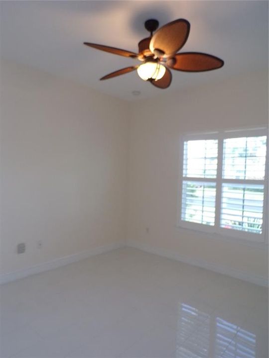 Под контрактом: $2,100 (3 спален, 2 ванн, 1804 Квадратных фут)