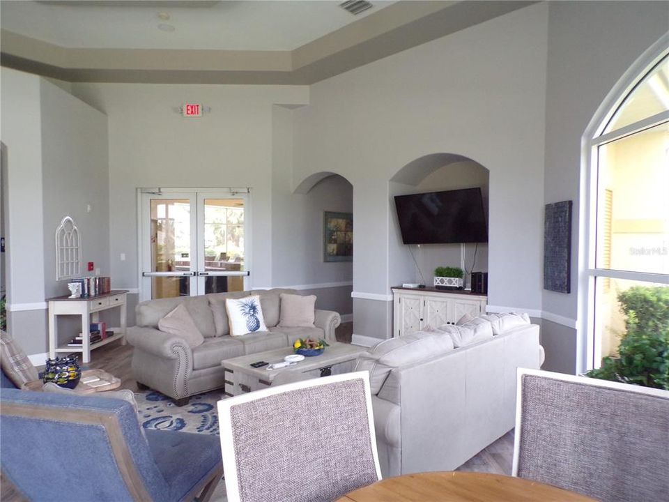 Под контрактом: $2,100 (3 спален, 2 ванн, 1804 Квадратных фут)