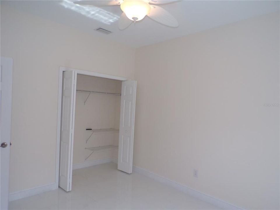 Под контрактом: $2,100 (3 спален, 2 ванн, 1804 Квадратных фут)