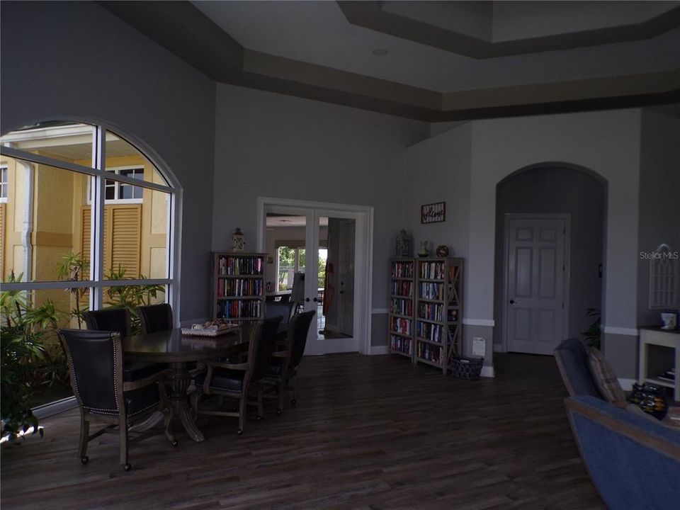 Под контрактом: $2,100 (3 спален, 2 ванн, 1804 Квадратных фут)