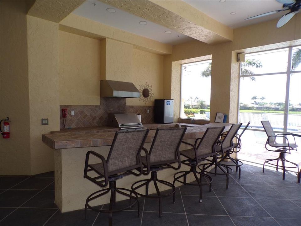 Под контрактом: $2,100 (3 спален, 2 ванн, 1804 Квадратных фут)