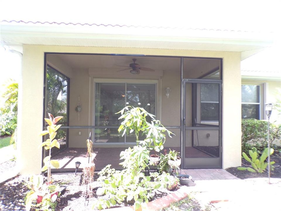 Под контрактом: $2,100 (3 спален, 2 ванн, 1804 Квадратных фут)