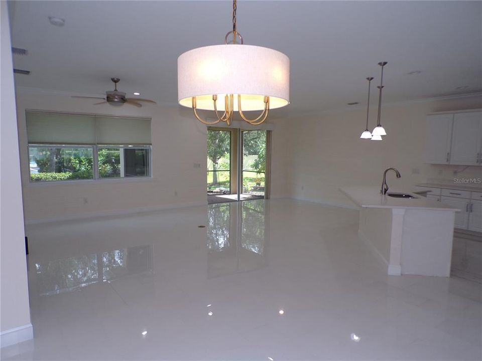 Под контрактом: $2,100 (3 спален, 2 ванн, 1804 Квадратных фут)